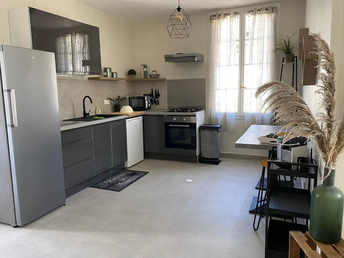 Tres Grand Appartement Dans Villa A 15 Minutes De Nice Colomars 0*,  Franciaország